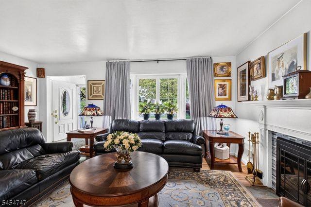 111 Woodland Rd, New Providence Boro, NJ 07974