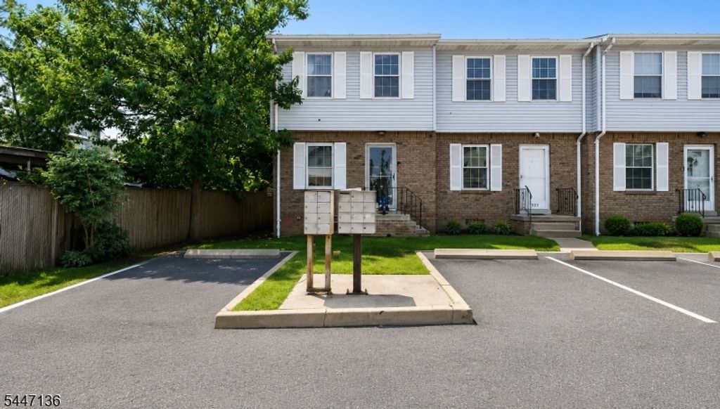 675 R Garden St 1, Elizabeth City, NJ 07202