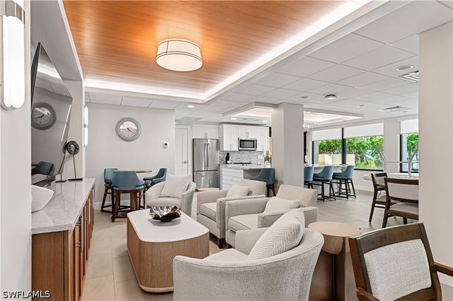 3399 Gulf Shore BLVD N 309, Naples, FL 34103