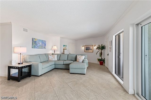 3399 Gulf Shore BLVD N 309, Naples, FL 34103