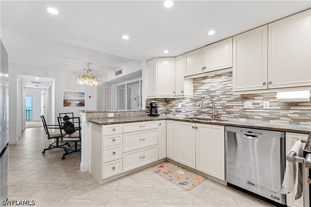 3399 Gulf Shore BLVD N 309, Naples, FL 34103
