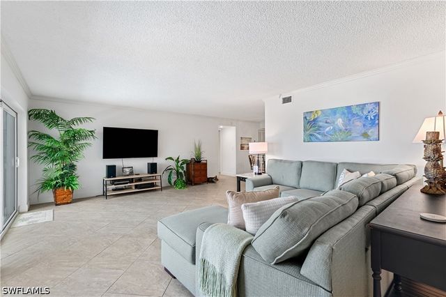 3399 Gulf Shore BLVD N 309, Naples, FL 34103