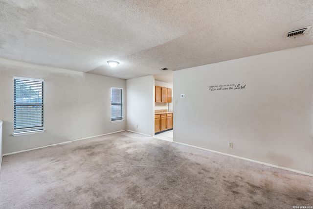 6903 BEECH TRAIL DR, San Antonio, TX 78244
