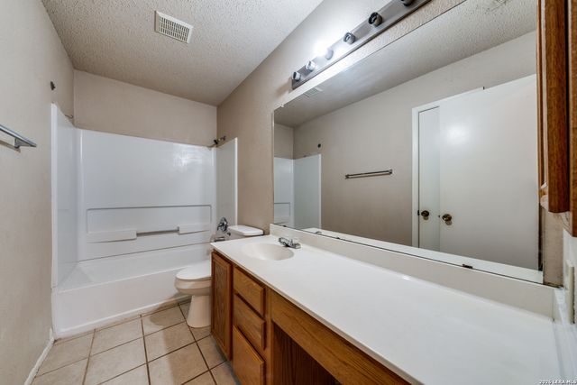 6903 BEECH TRAIL DR, San Antonio, TX 78244