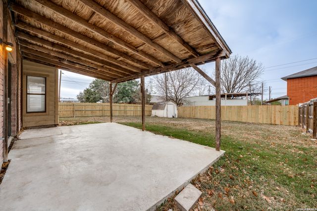 6903 BEECH TRAIL DR, San Antonio, TX 78244