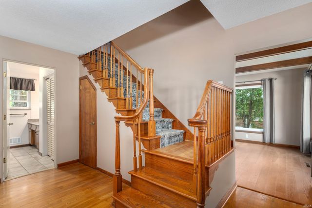 1303 N Brentwood Lane, Muncie, IN 47304