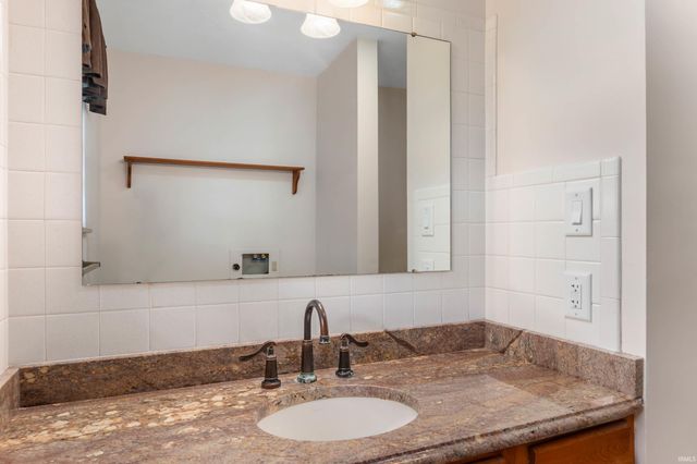 1303 N Brentwood Lane, Muncie, IN 47304