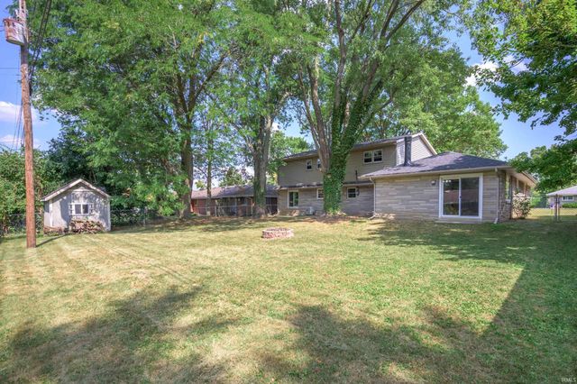 1303 N Brentwood Lane, Muncie, IN 47304