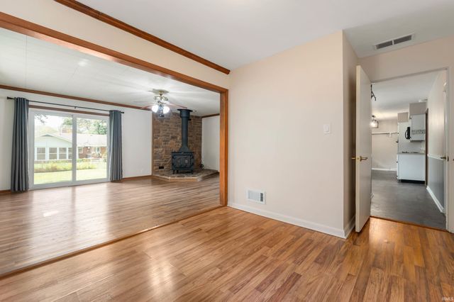 1303 N Brentwood Lane, Muncie, IN 47304