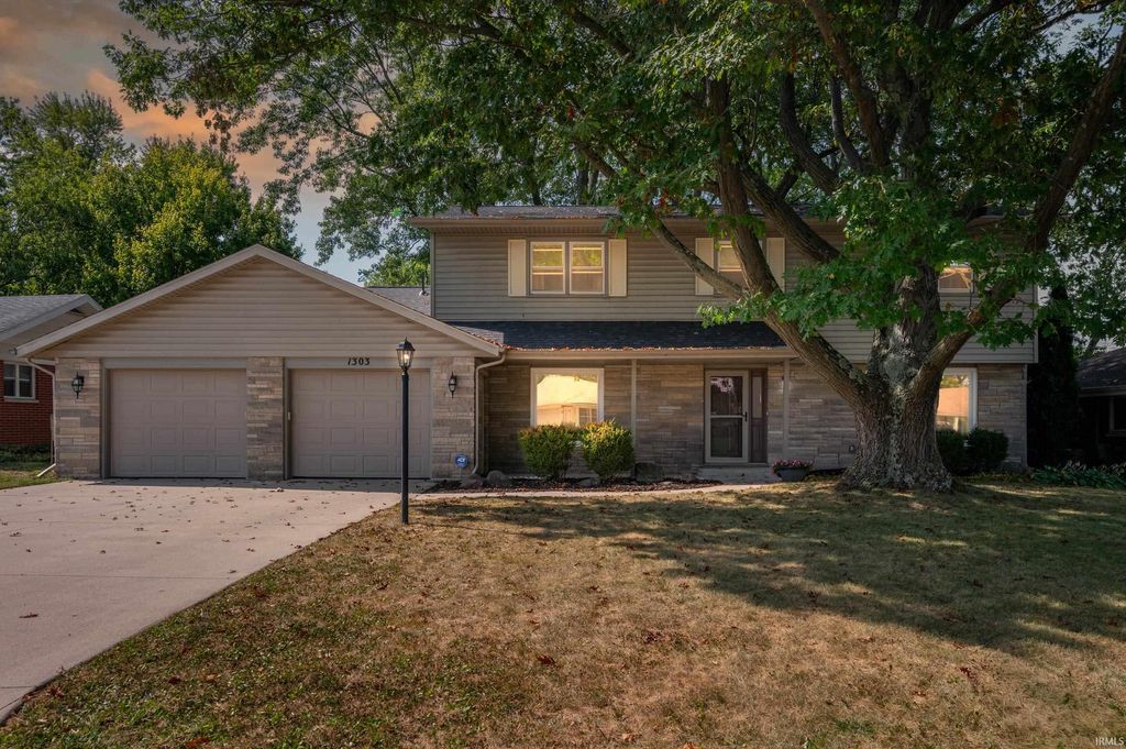 1303 N Brentwood Lane, Muncie, IN 47304