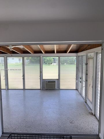 707 Greenbriar Dr, Lake Park, FL 33403