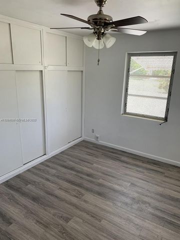 707 Greenbriar Dr, Lake Park, FL 33403