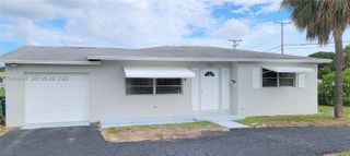 707 Greenbriar Dr, Lake Park, FL 33403