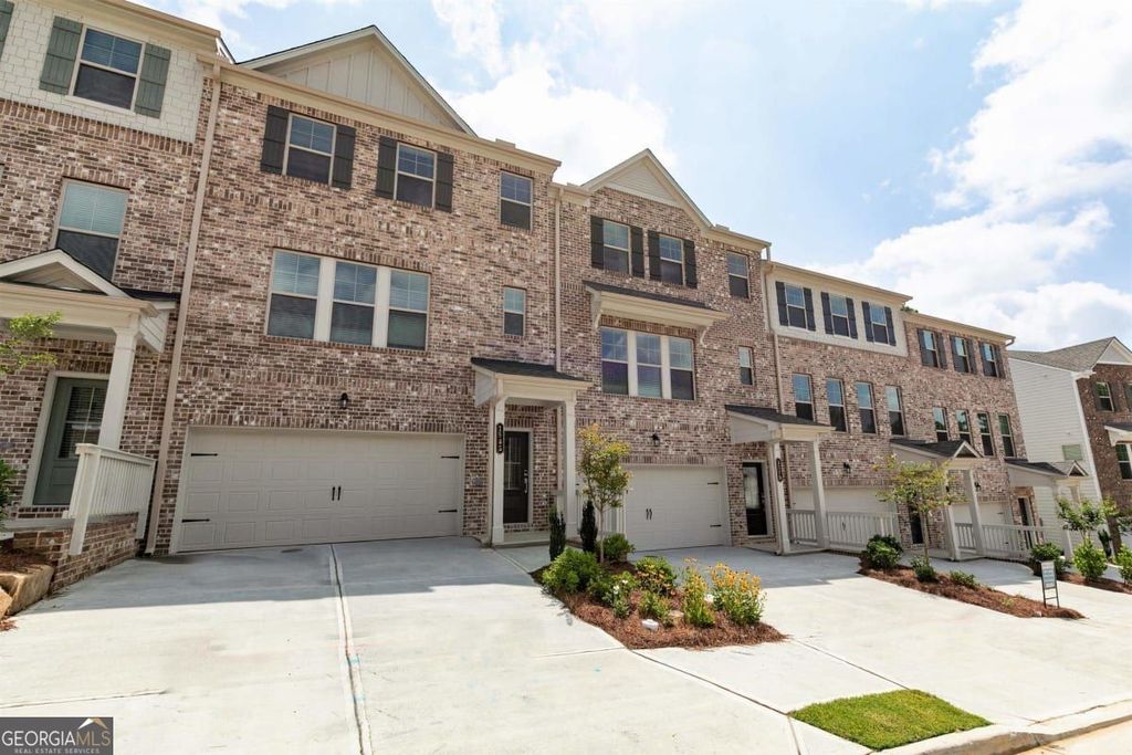 1590 Brantin Drive, Lawrenceville, GA 30043