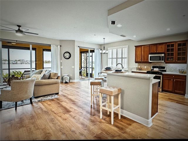 1121 RIVERSCAPE STREET, Bradenton, FL 34208