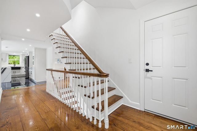 1 Tulip Tree Lane, Norwalk, CT 06851