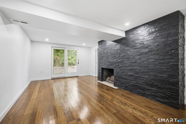 1 Tulip Tree Lane, Norwalk, CT 06851