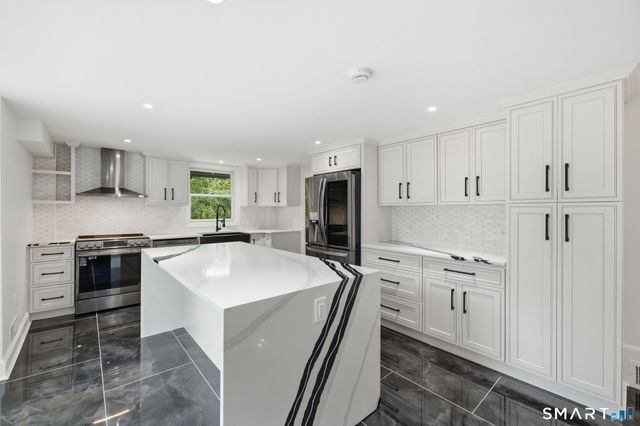 1 Tulip Tree Lane, Norwalk, CT 06851