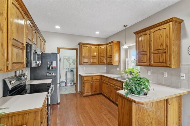 5200 NW Primrose Court, Blue Springs, MO 64015