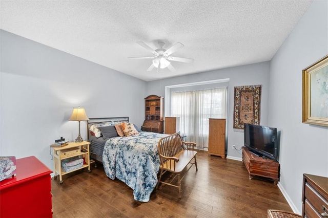 5200 NW Primrose Court, Blue Springs, MO 64015