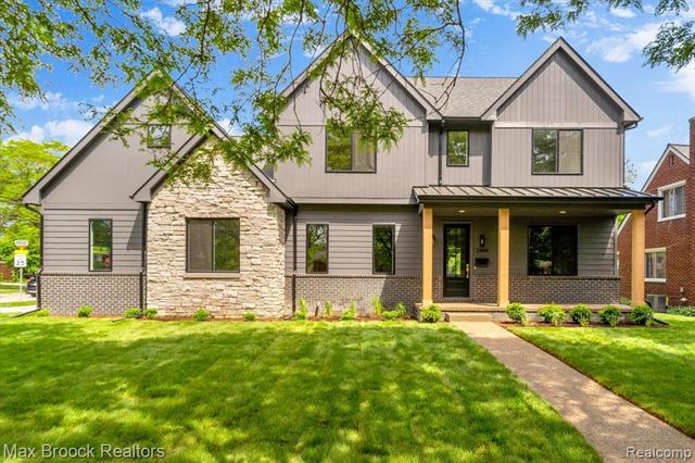 2444 Benjamin Avenue, Royal Oak, MI 48073