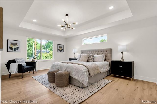 2444 Benjamin Avenue, Royal Oak, MI 48073