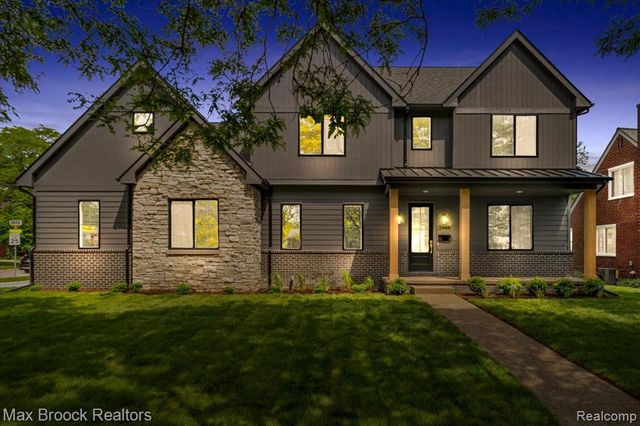 2444 Benjamin Avenue, Royal Oak, MI 48073