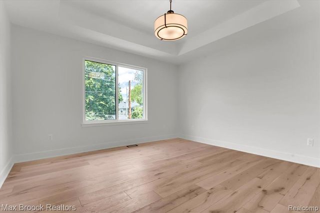2444 Benjamin Avenue, Royal Oak, MI 48073