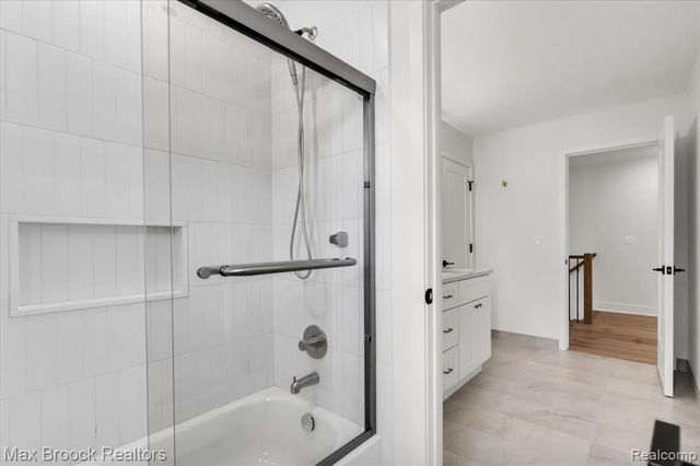 2444 Benjamin Avenue, Royal Oak, MI 48073