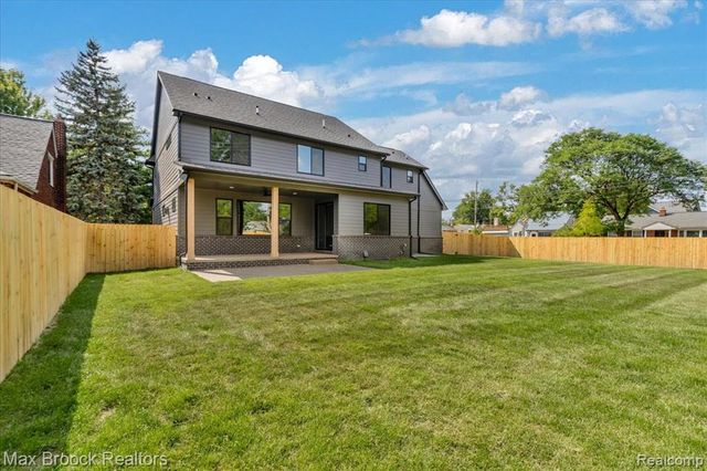 2444 Benjamin Avenue, Royal Oak, MI 48073
