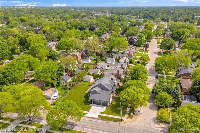 2444 Benjamin Avenue, Royal Oak, MI 48073