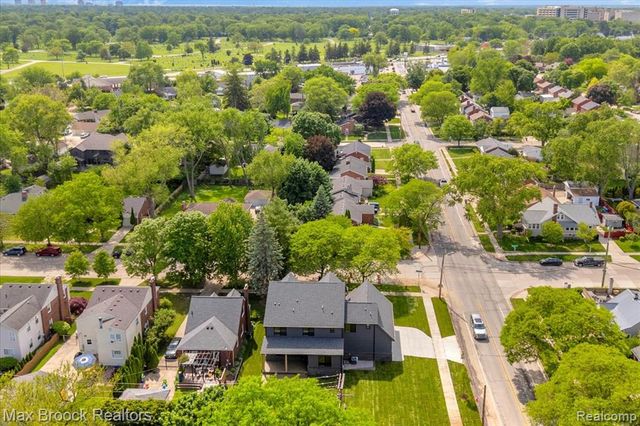 2444 Benjamin Avenue, Royal Oak, MI 48073