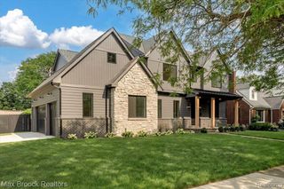 2444 Benjamin Avenue, Royal Oak, MI 48073