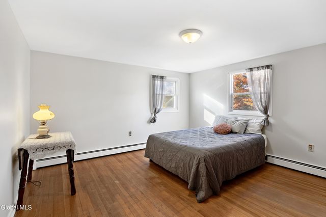 59 Valencia Lane, Clifton Park, NY 12065