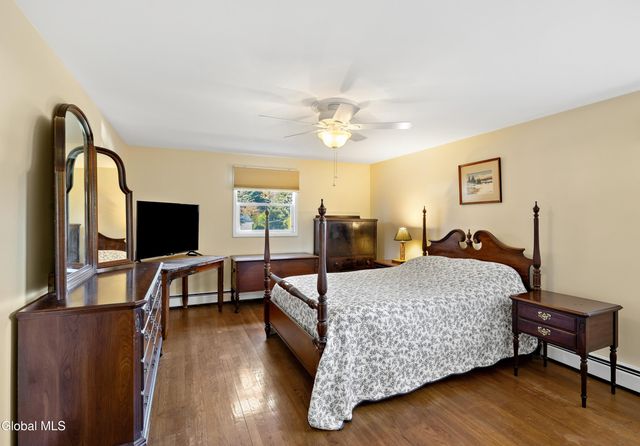 59 Valencia Lane, Clifton Park, NY 12065