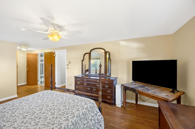 59 Valencia Lane, Clifton Park, NY 12065