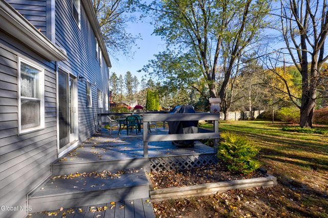 59 Valencia Lane, Clifton Park, NY 12065