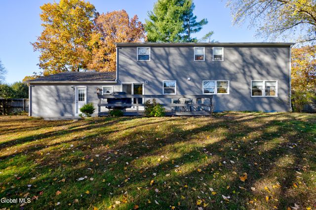 59 Valencia Lane, Clifton Park, NY 12065