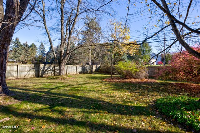 59 Valencia Lane, Clifton Park, NY 12065