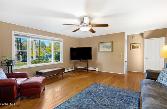 59 Valencia Lane, Clifton Park, NY 12065