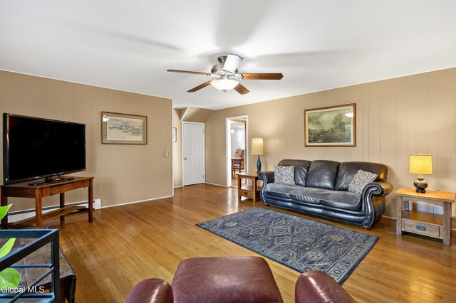 59 Valencia Lane, Clifton Park, NY 12065