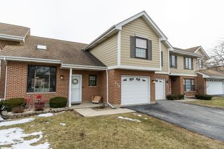 175 N Clare Court, Wood Dale, IL 60191