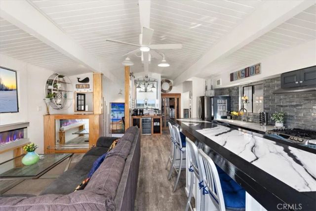 2214 W Oceanfront B, Newport Beach, CA 92663