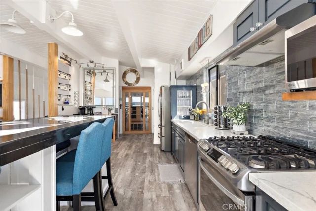 2214 W Oceanfront B, Newport Beach, CA 92663