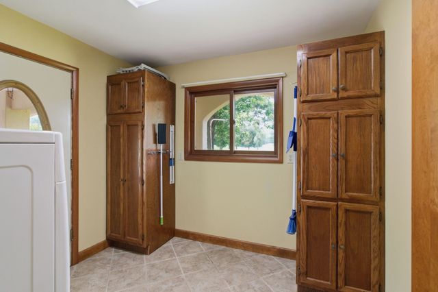380 McIntosh Rd, Paris, TN 38242