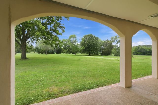 380 McIntosh Rd, Paris, TN 38242