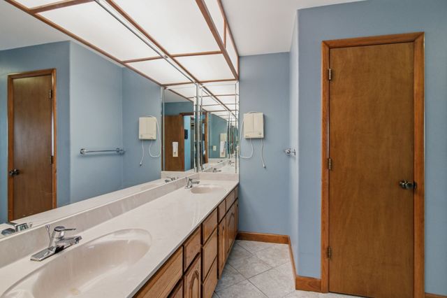 380 McIntosh Rd, Paris, TN 38242