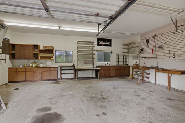 380 McIntosh Rd, Paris, TN 38242