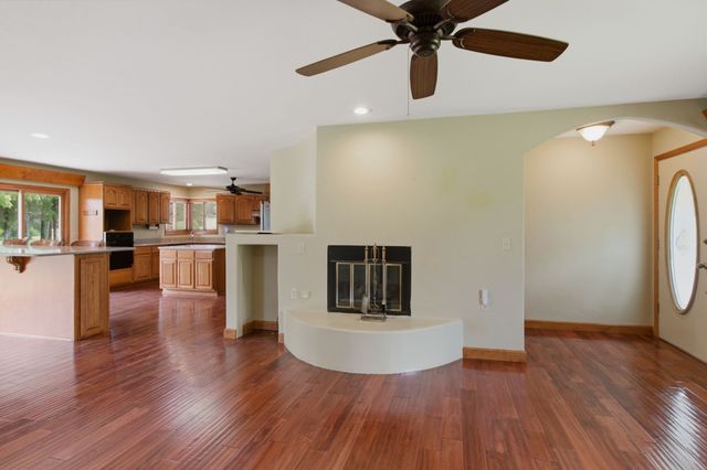 380 McIntosh Rd, Paris, TN 38242