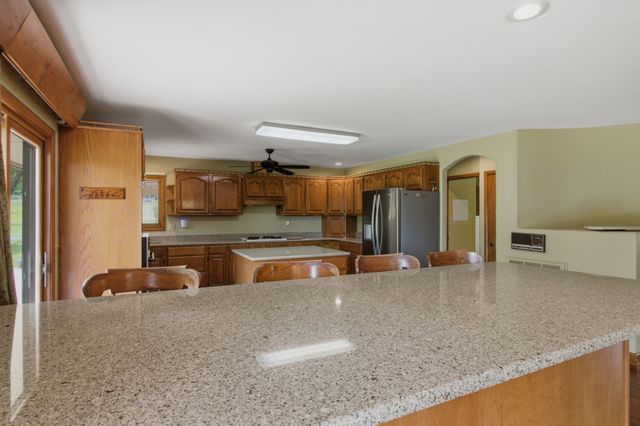 380 McIntosh Rd, Paris, TN 38242